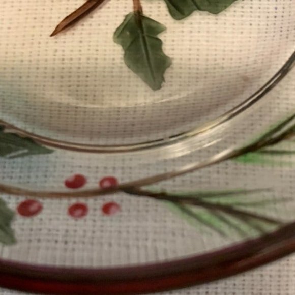 Cardinal & Holly on a Clear Glass Dish with Red Ri - Picture 7 of 11